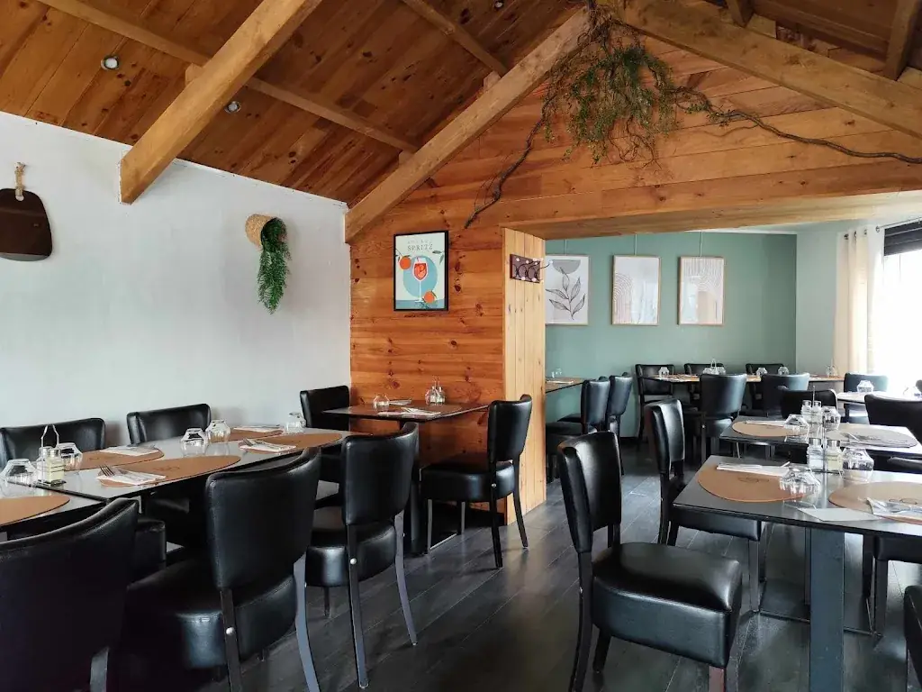 Les Bouchées Doubles_Chapelle-d'Armentières_slider_image_1