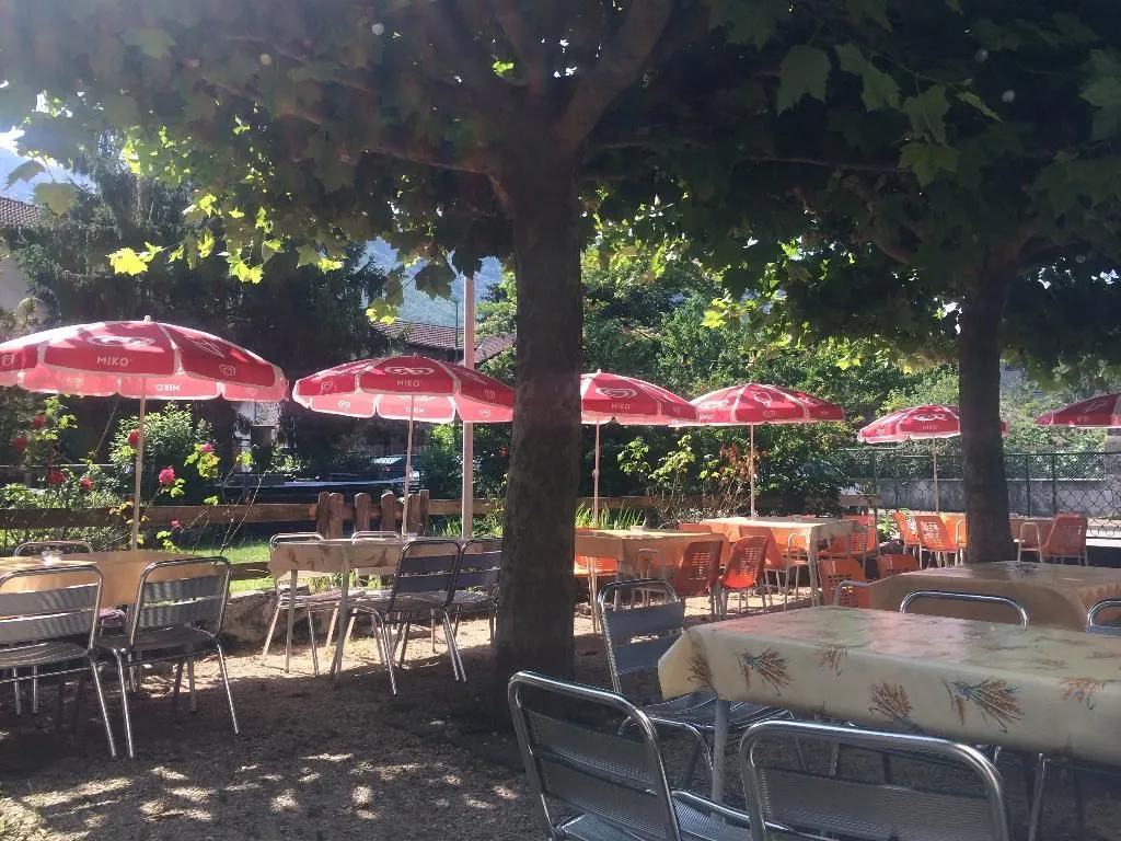 Restaurant des Voyageurs_Izeron_slider_image_3