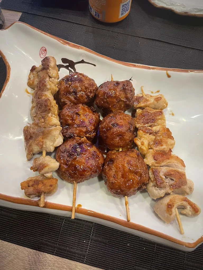 Thu Nguyen_W Sushi_Armentières_review