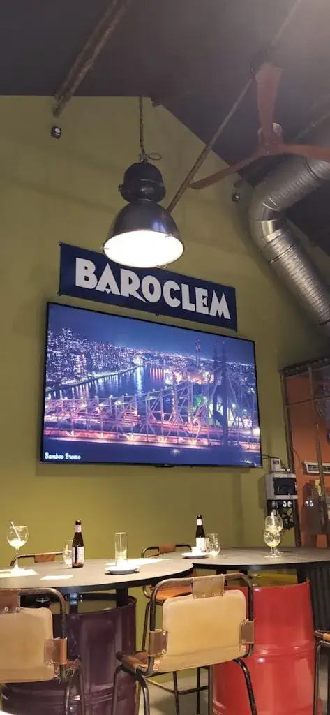 Regis Cambreleng_Restaurant O'Garage_Bachant_reseña