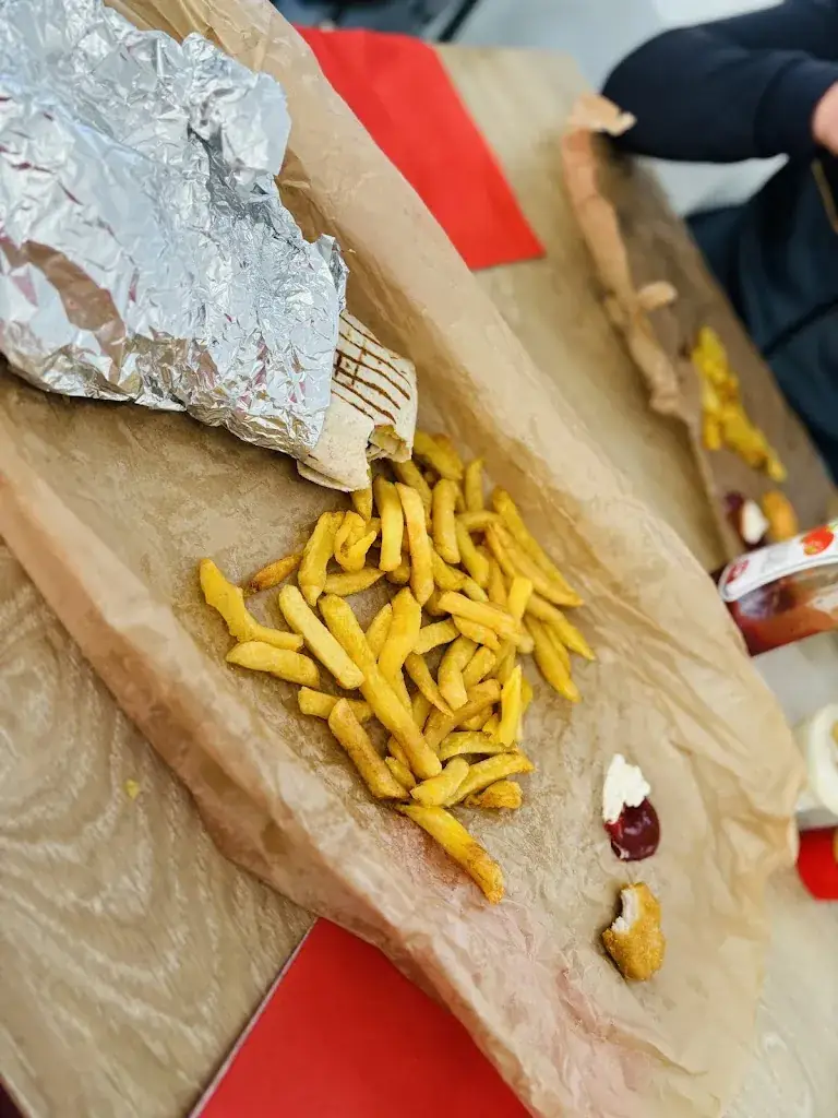 Juliette Delarre_friterie POLO_Auchel_review