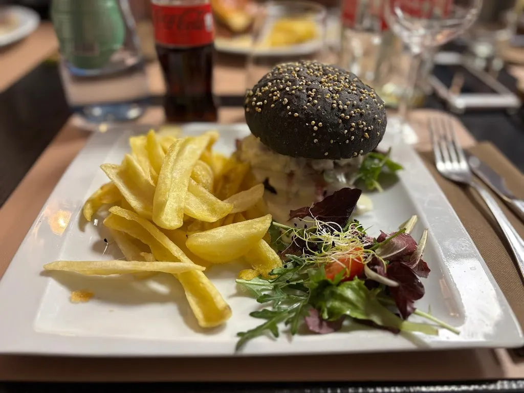 Marion Berthe_chez lea_Burbure_review