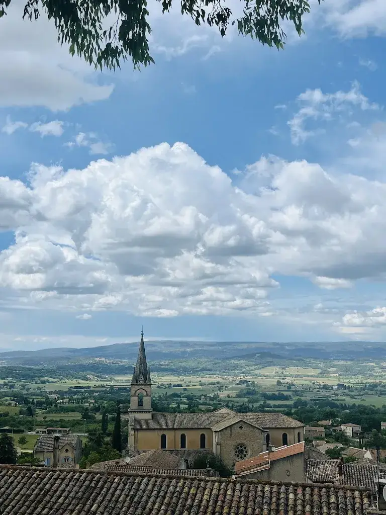 Stuti Dhandhania_Chat Ventru_Baisieux_review