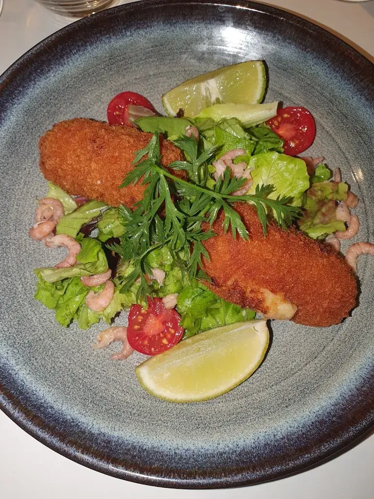 Victoria Verupenne_Chat Ventru_Baisieux_review