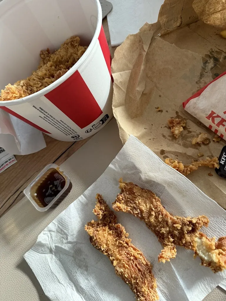 KFC Aulnoy les Valenciennes_Aulnoy-lez-Valenciennes_slider_image_3