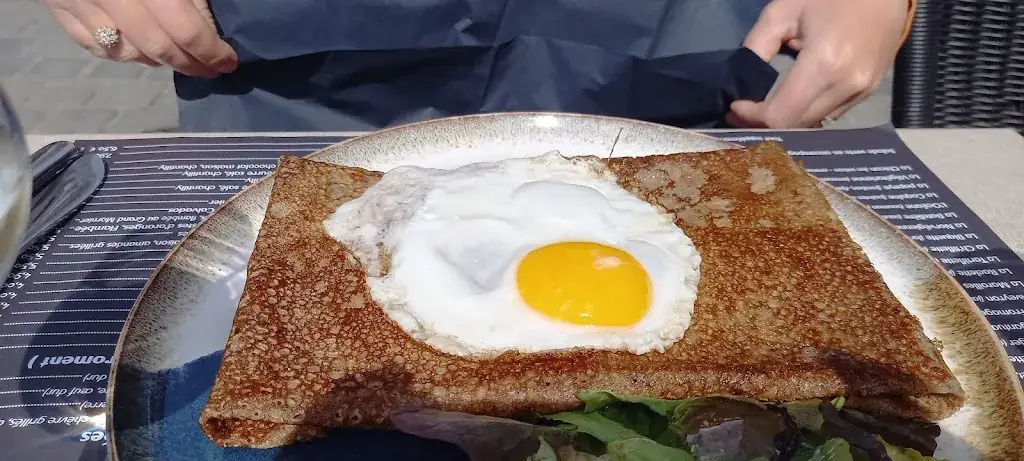 Jayne Collier_La Sarrazine_Valenciennes_review