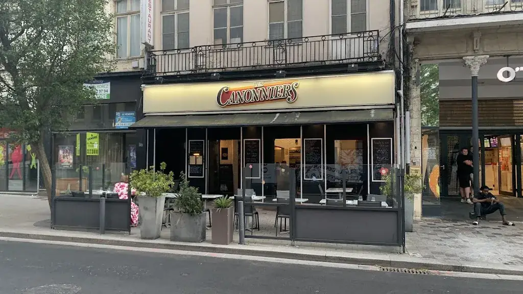Les Canonniers Restaurant in Valenciennes