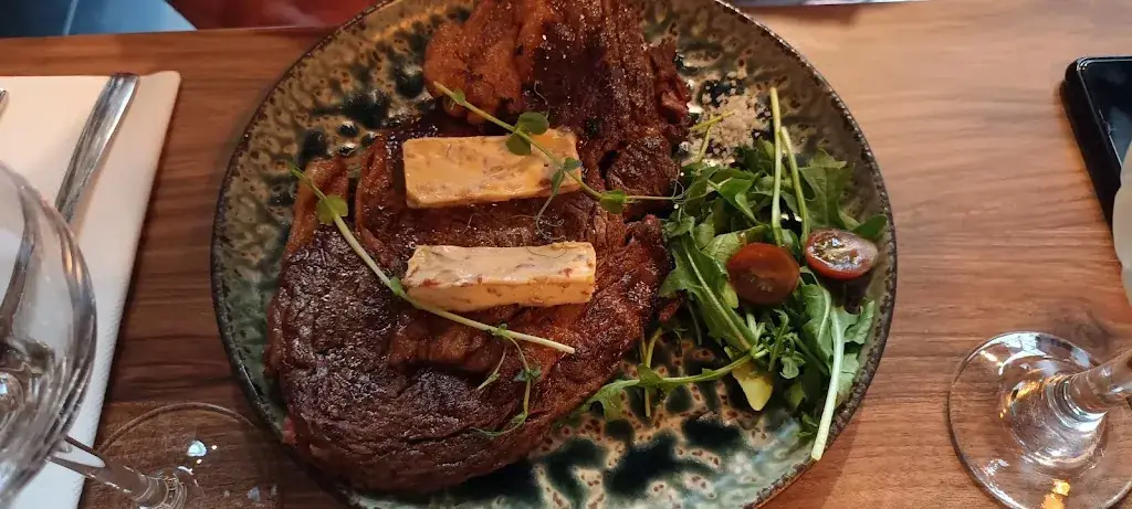 Adamczewski Corinne_Les Trois Gourmets_Valenciennes_review