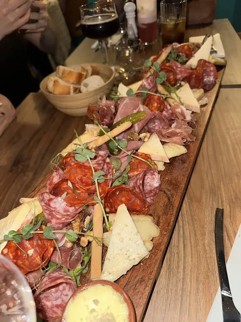 Fatima Zahra_Les Trois Gourmets_Valenciennes_review