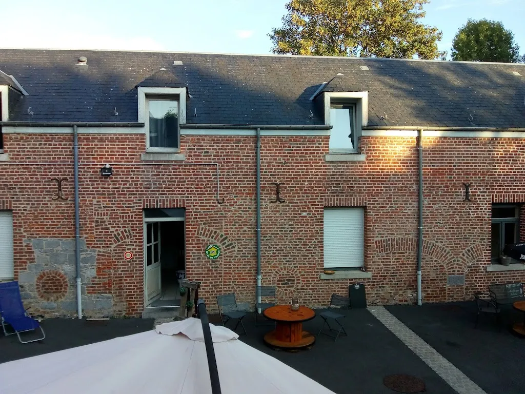 Aux berges de Sambre restaurant in Pont-sur-Sambre