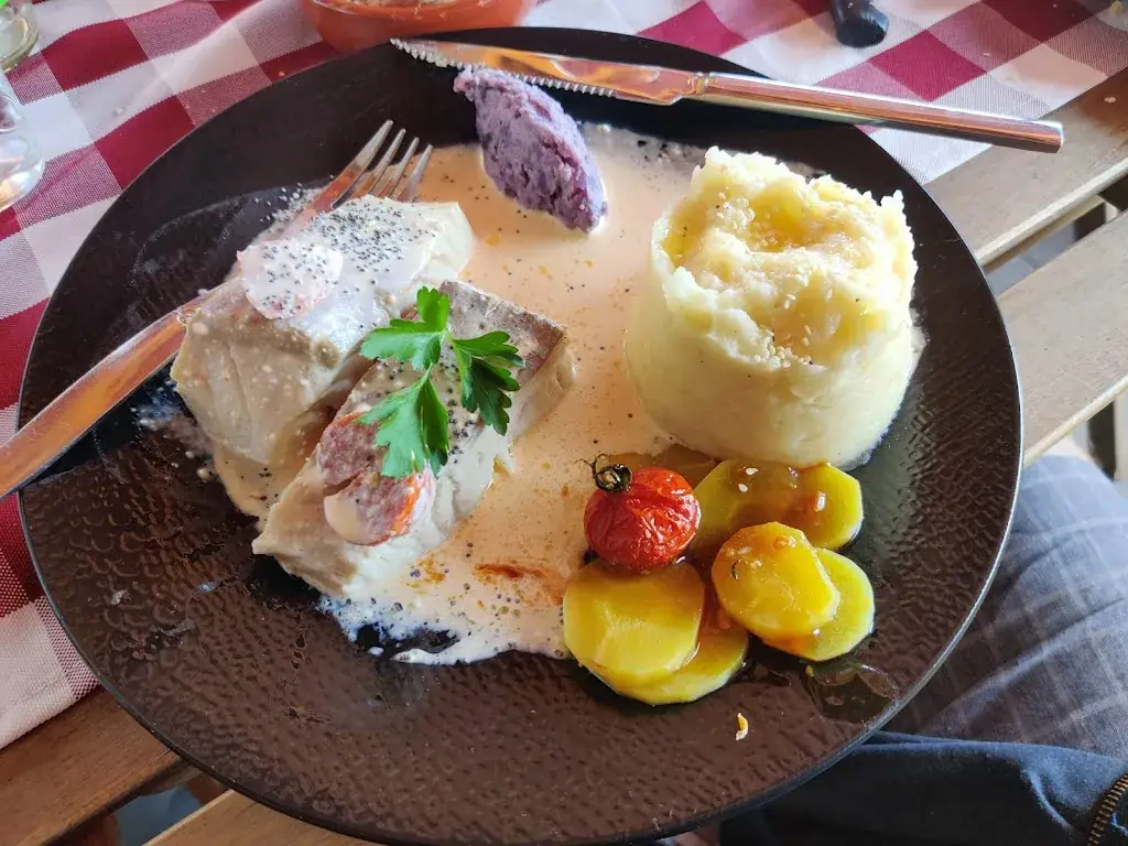 Hedde van Hoorn_Les Tables d'Aymeries_Aulnoye-Aymeries_review