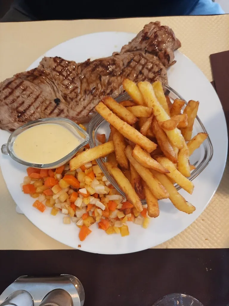 Helene Espin_O' Resto_Angres_review