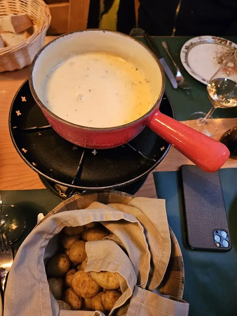 miranda chan_Le Tsalè_Paccots_reseña