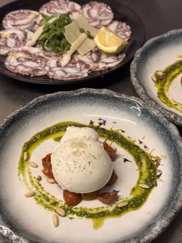 Café de la Place_Grandvaux_slider_image_3