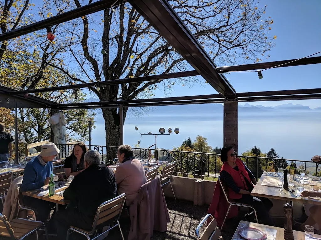 Ky-Anh Lê-Hoàng_La Tour de Gourze_Riex_review