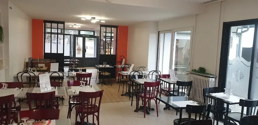 LE BALTO restaurant in Beauchamp