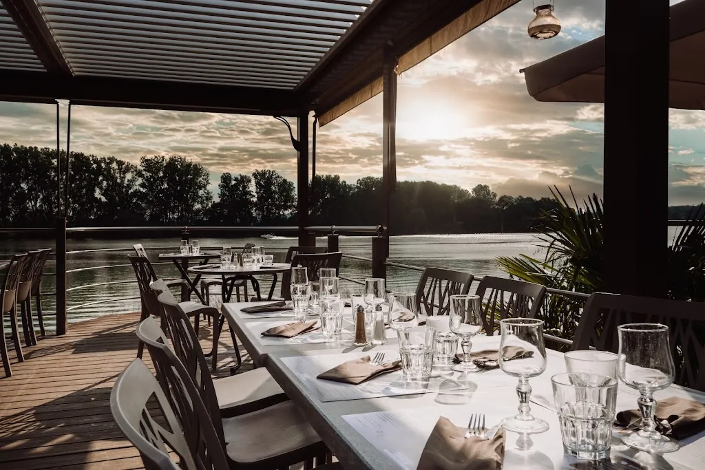 Les Petites Voiles_Parcieux_slider_image_1