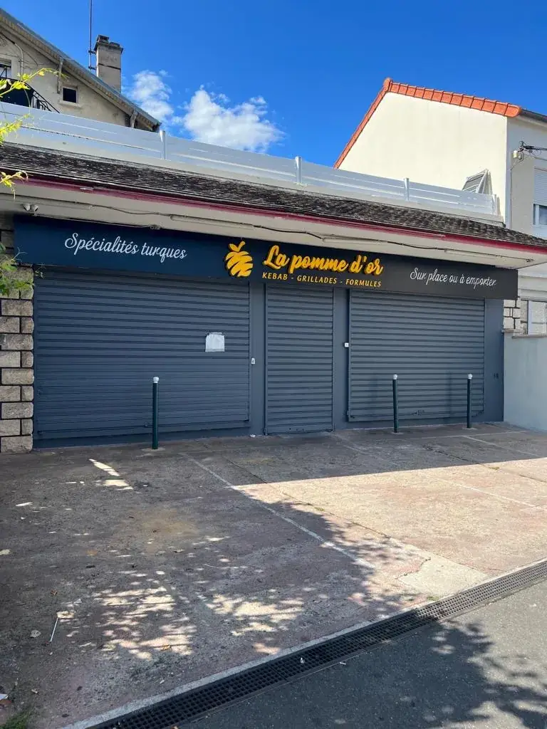 La Pomme d'Or restaurant in Beauchamp