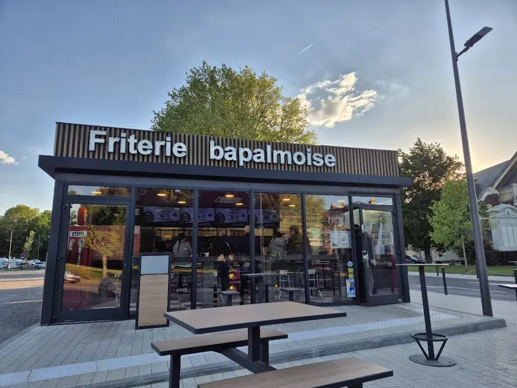 Marianne Delory_Friterie Bapalmoise_Bapaume_review