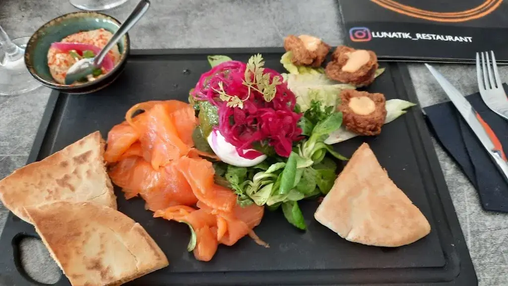 casale bailly dolores_LUNATIK - Restaurant_Saint-André-de-Corcy_review