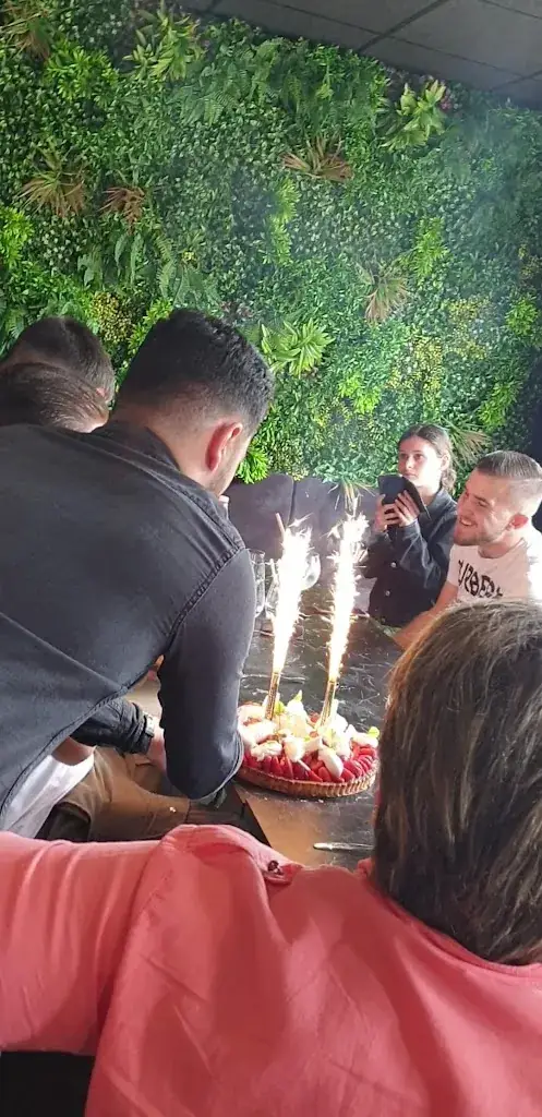 LUNATIK - Restaurant_Saint-André-de-Corcy_slider_image_2