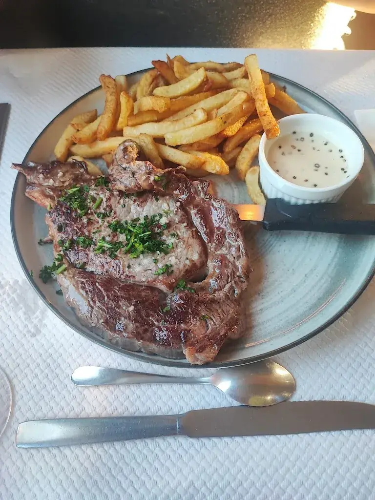 Le Poppy Bar_Ovillers-la-Boisselle_slider_image_2