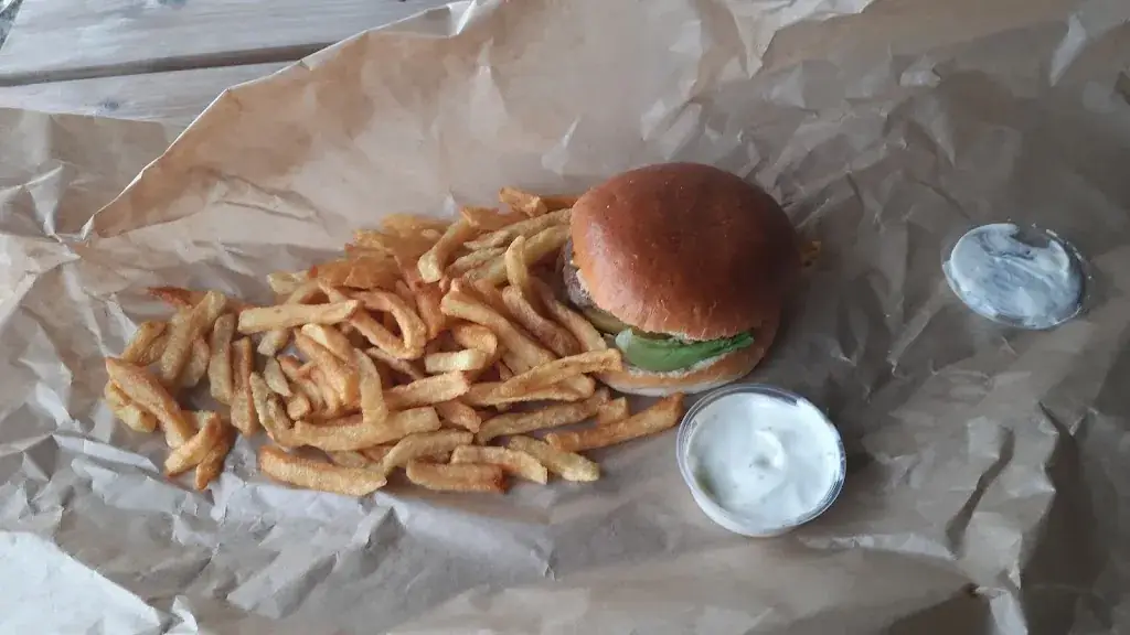 Jurgen B_A l'Guinguette_Ligny-Thilloy_review