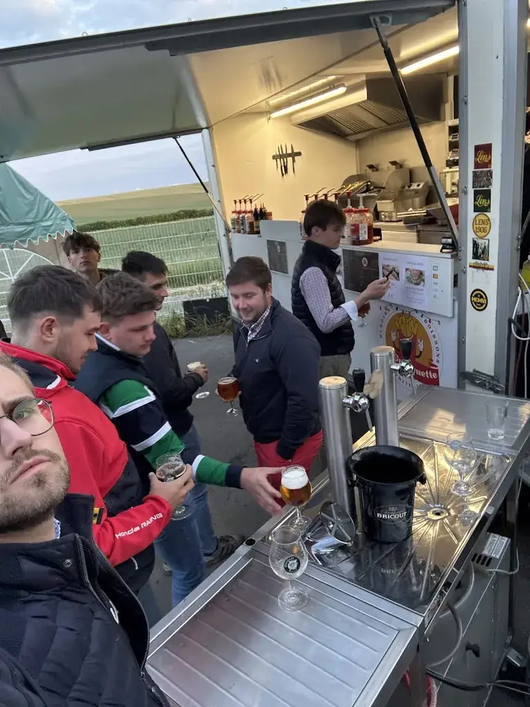 Charles Lede_A l'Guinguette_Ligny-Thilloy_review