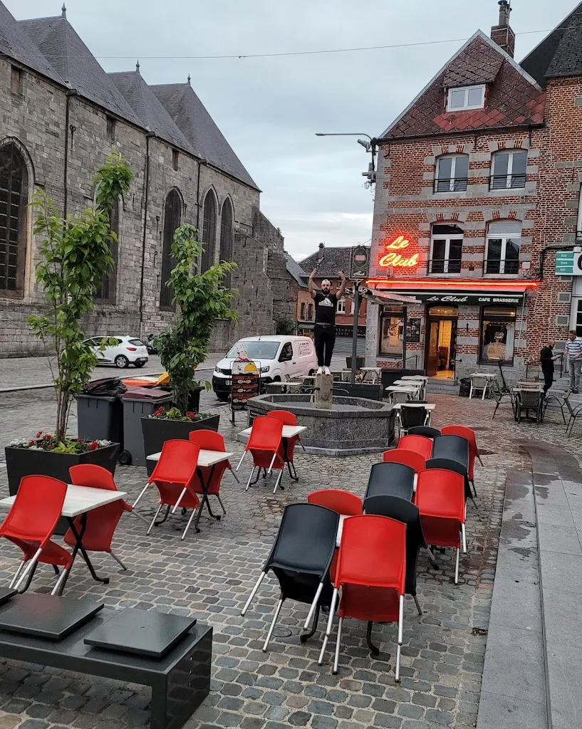 Café Brasserie Le Club restaurant à Avesnes-sur-Helpe
