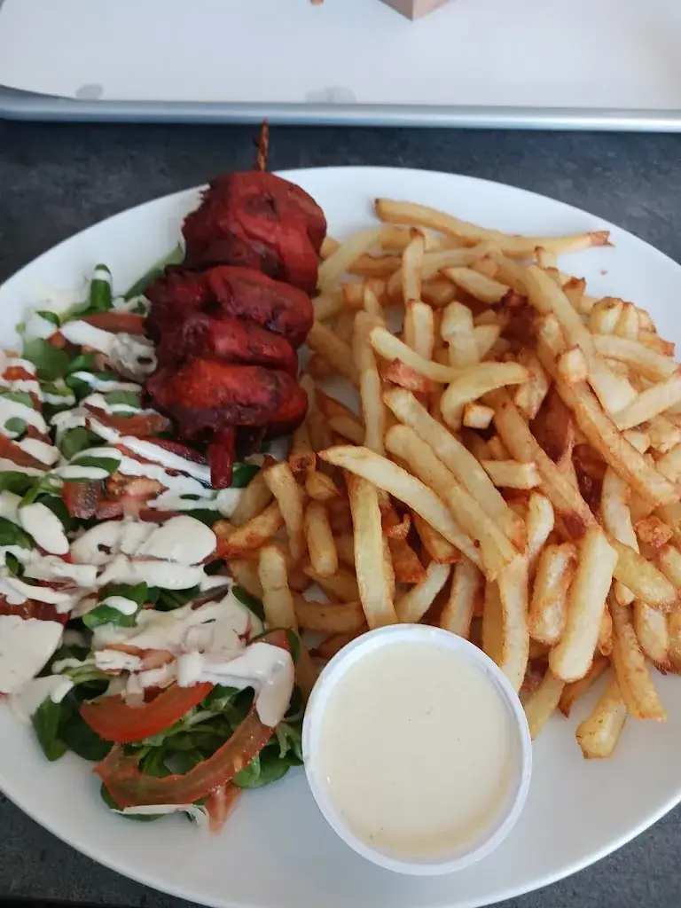 Olivier Piguet_L'Avesnelloise_Avesnelles_review