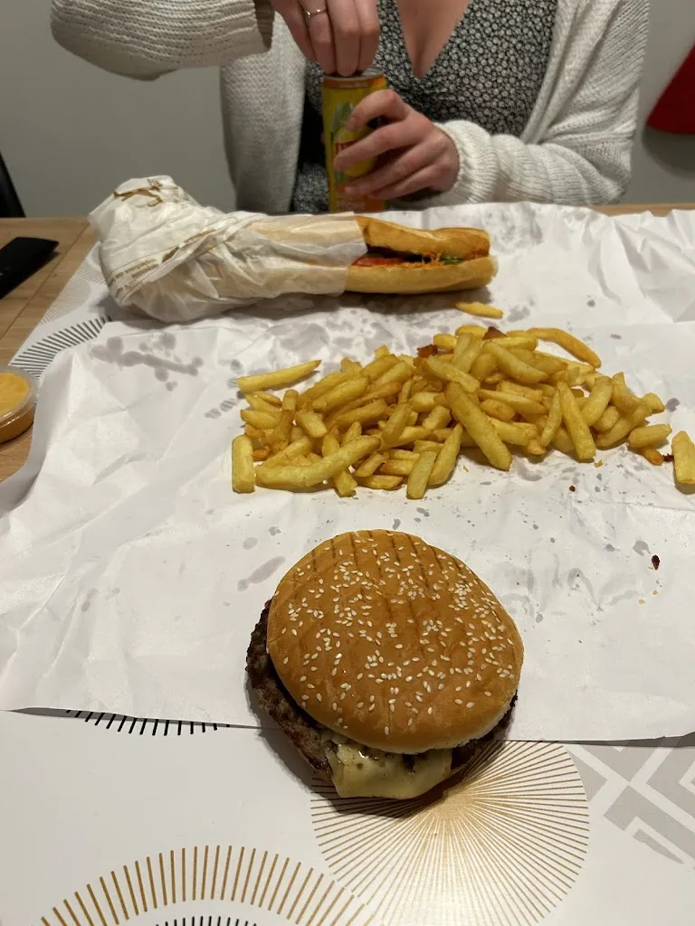 Friterie La Fringale restaurant in Avesnes-sur-Helpe