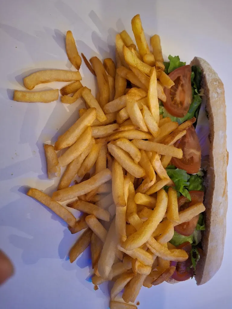 Friterie chez POPO restaurant in Avesnes-sur-Helpe