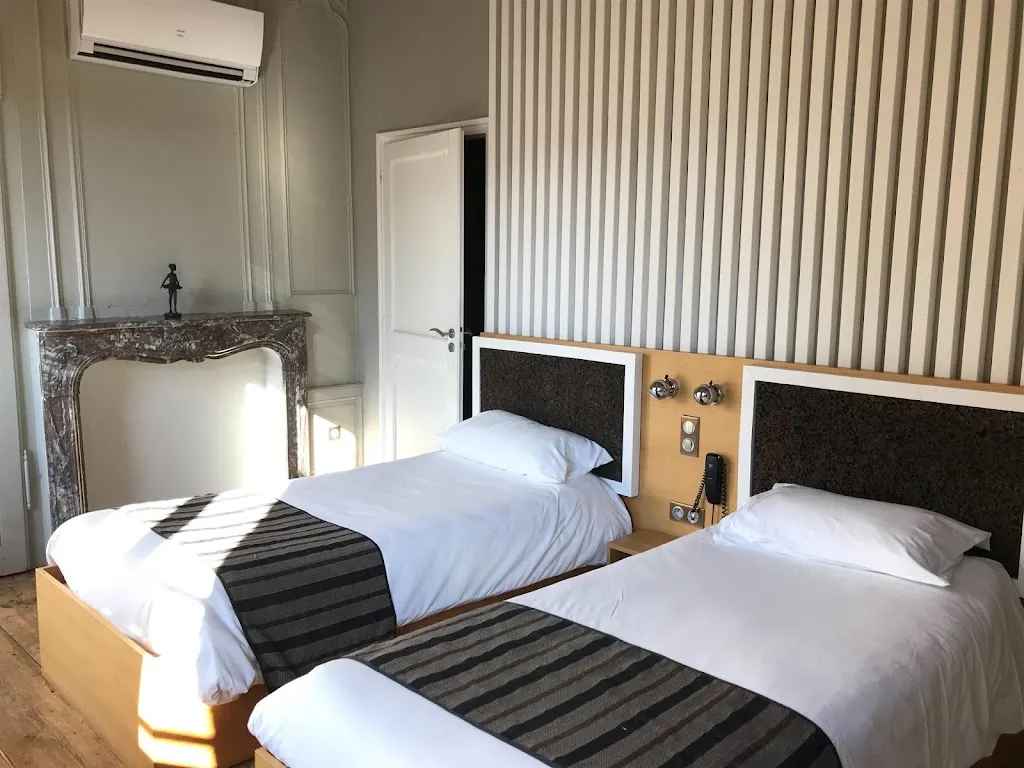 Logis Hotel & Restaurant « Le Château de la Motte »_Liessies_slider_image_3