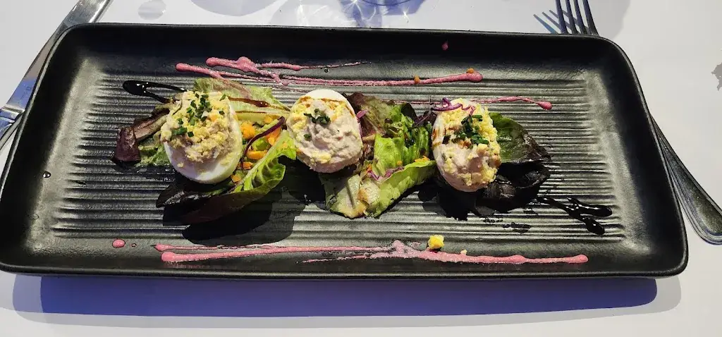 jean francois saugier_Le Pare Faim_Communay_recensione