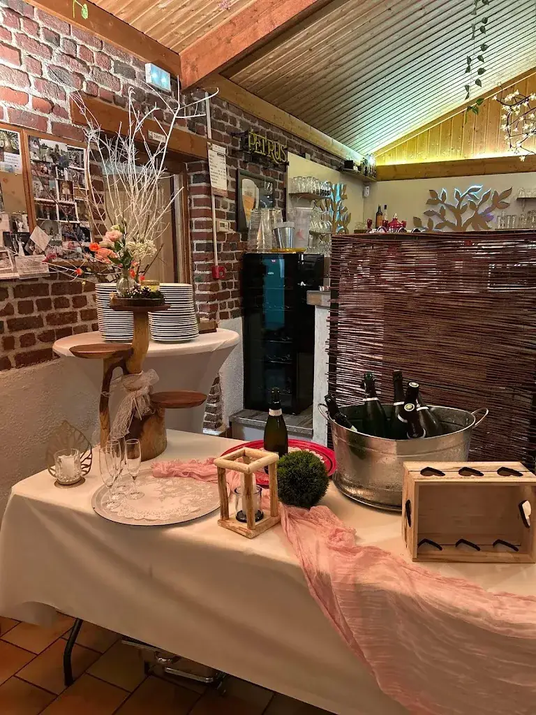 Au Pied de mon Arbre Restaurant in Gommegnies