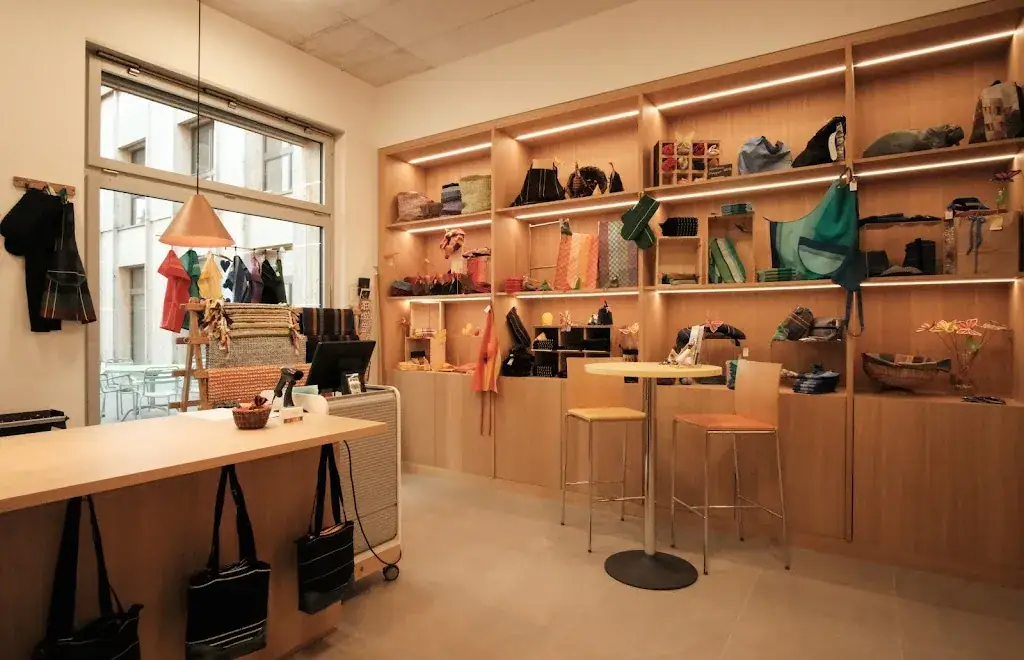 Bernaville Shop & Café_Schwarzenburg_slider_image_2