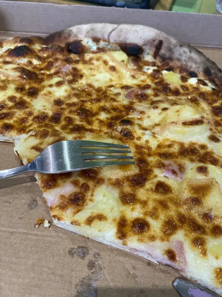 Émily Bonno_Pizzeria Au Feu de Bois_Bertry_review