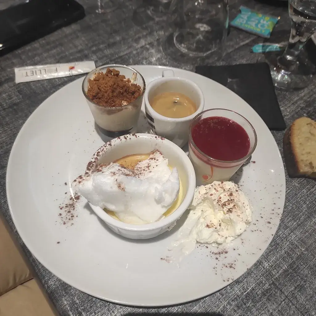 Nina Pulido_Il Villaggio_Communay_review