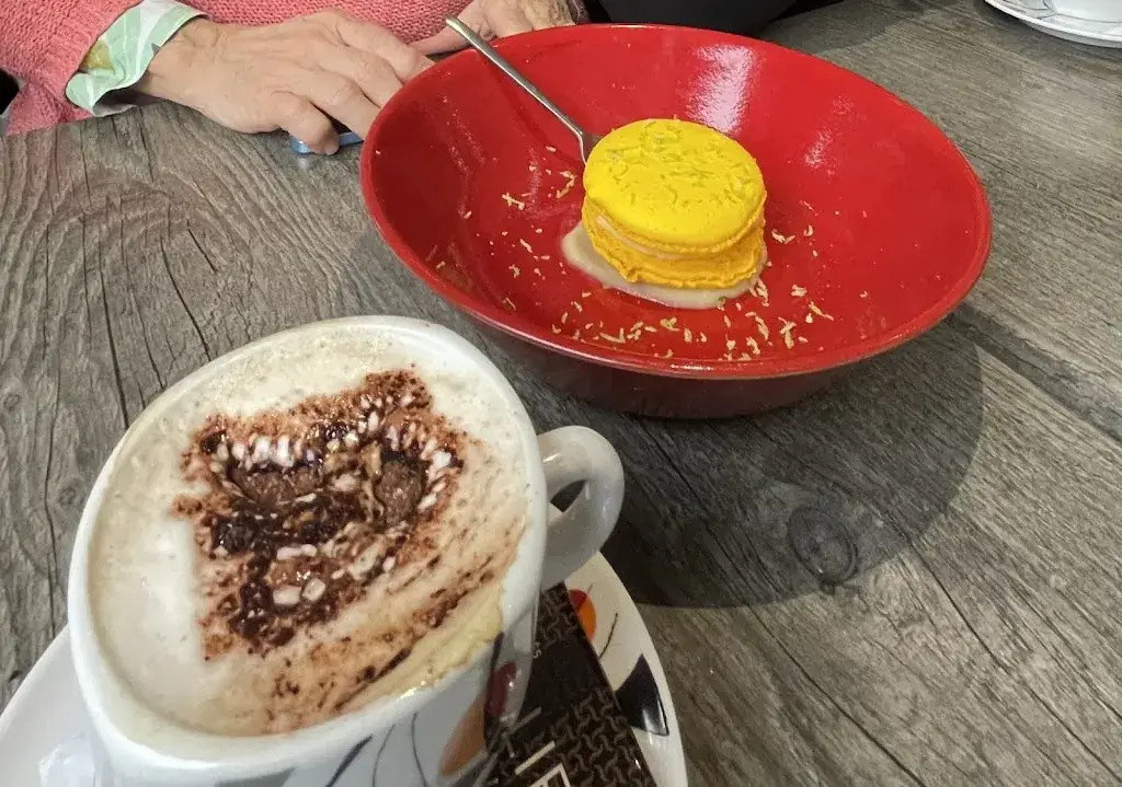 Lucas Mazzi_Il Villaggio_Communay_review