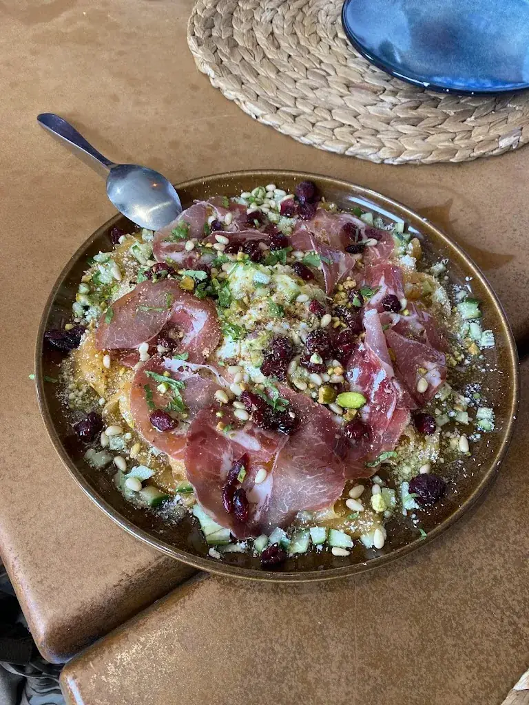 Margaux Deudon_le basilic_Caudry_review