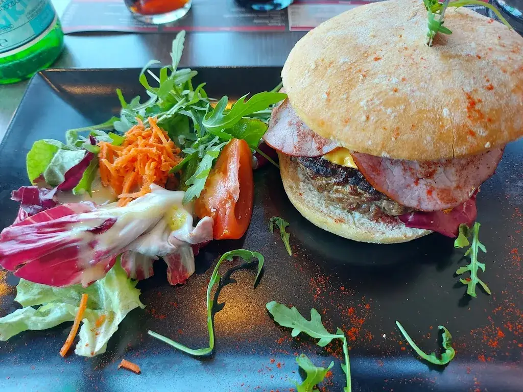 J. Alejandro Martinez U. _La Bascule Caudry_Caudry_review