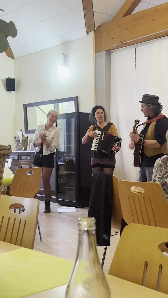 Albert Comte_Restaurant chez Betty_Massonnens_review