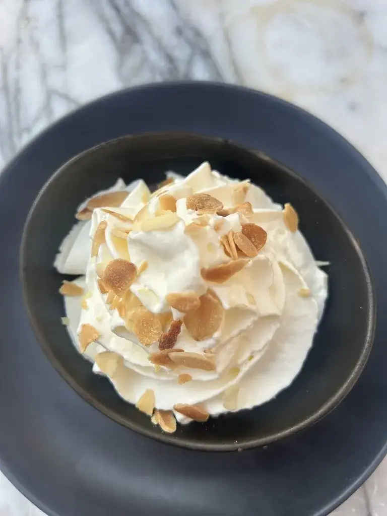 Hannah Smith_Fenêtre sur Cour_Ault_review