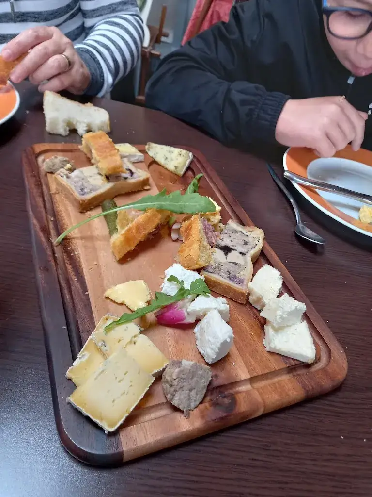 Menu_Monts Restaurant_Larajasse_immagine_2