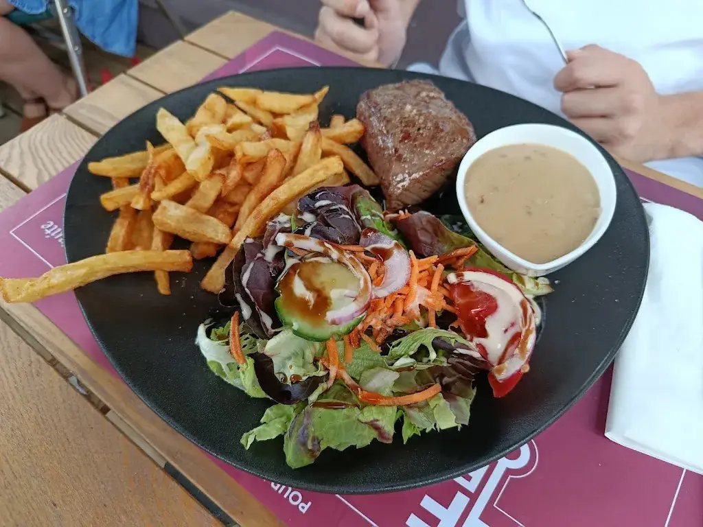 sylvie hamelin_LE CONCEPT_Bailleul_review