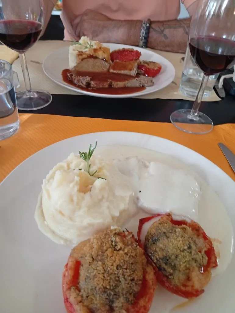 jeanine bordet_La table de NiNoN_Larajasse_recensione