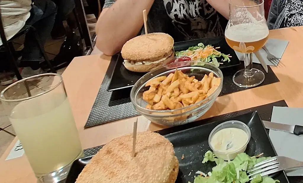 Resto Coyote_Beuvry-la-Forêt_slider_image_2