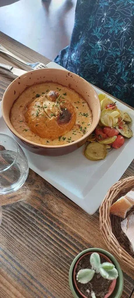 Jeremy Lemaitre_La Fontaine Saint Jean By JUJU_Saint-Jean-aux-Bois_review