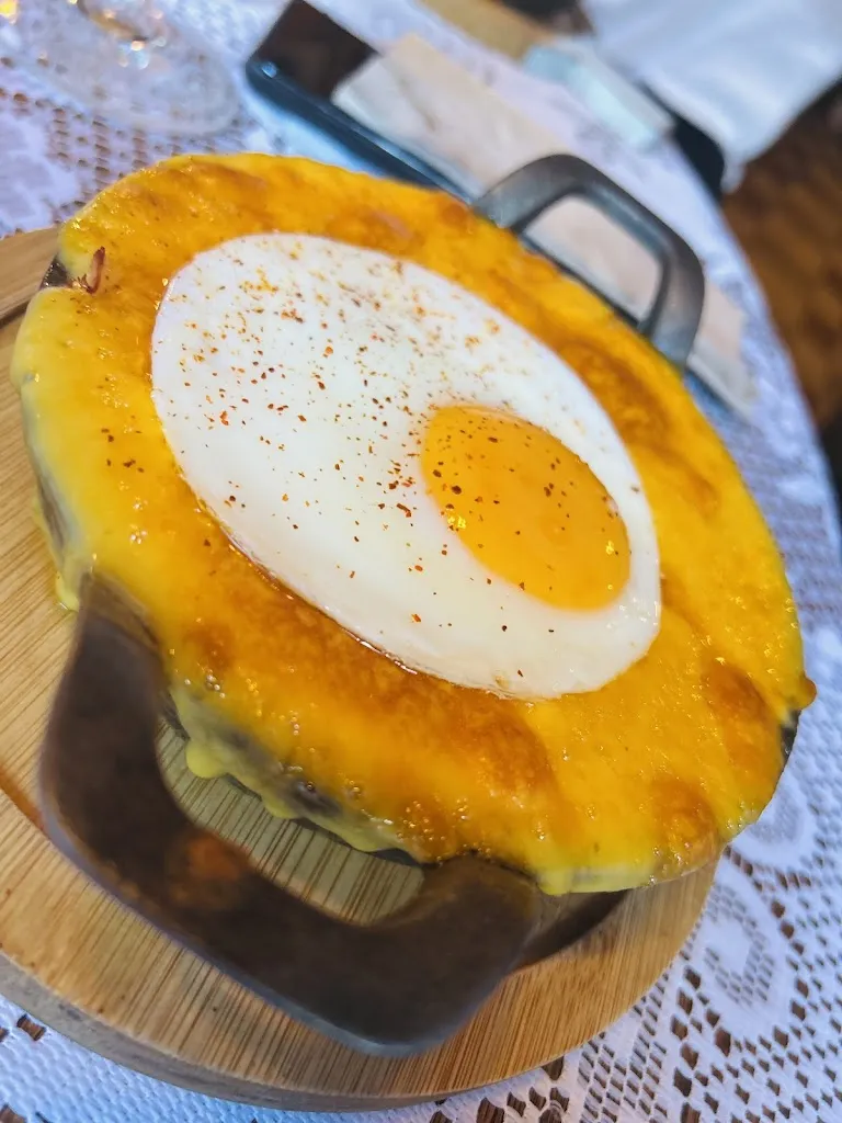 Eng Som_La brocantine_Cysoing_review