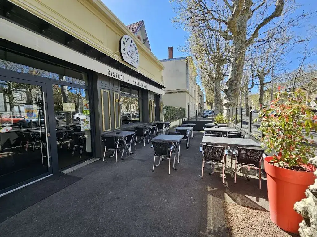 Bar Restaurant Le P'tit Pardon Feurs_Feurs_slider_image_1